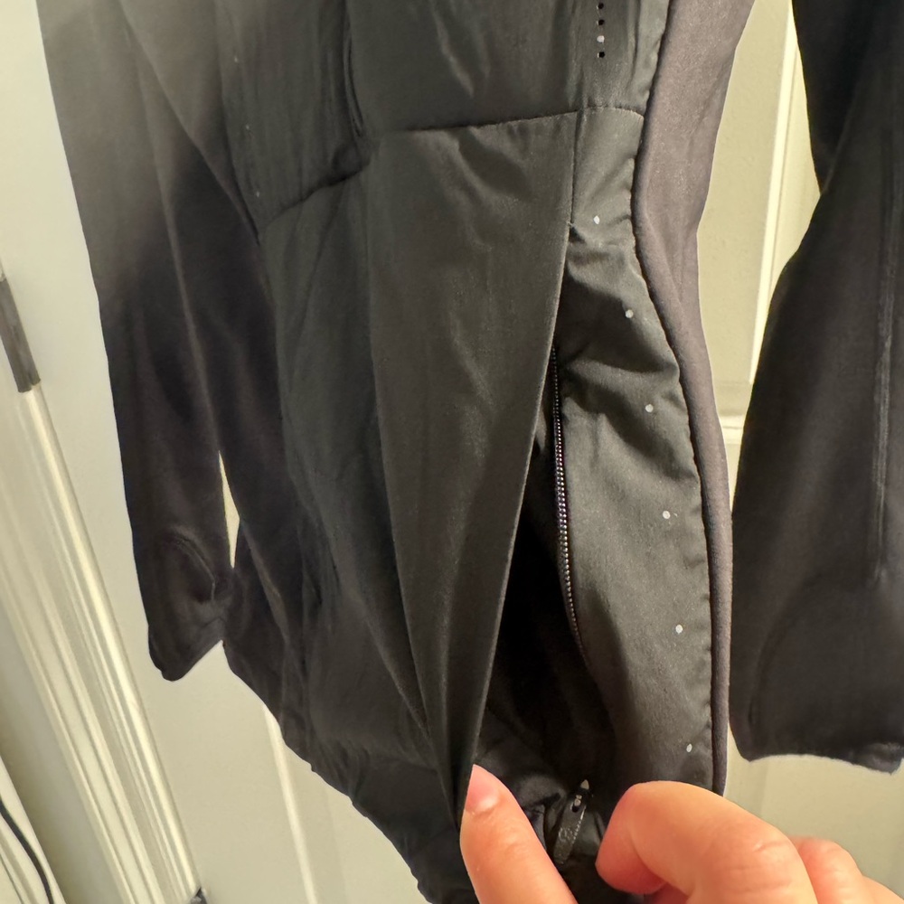 Lululemon jacket - Picture 7 of 8